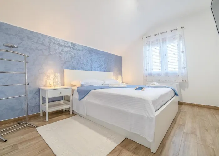 Nave Дубровник